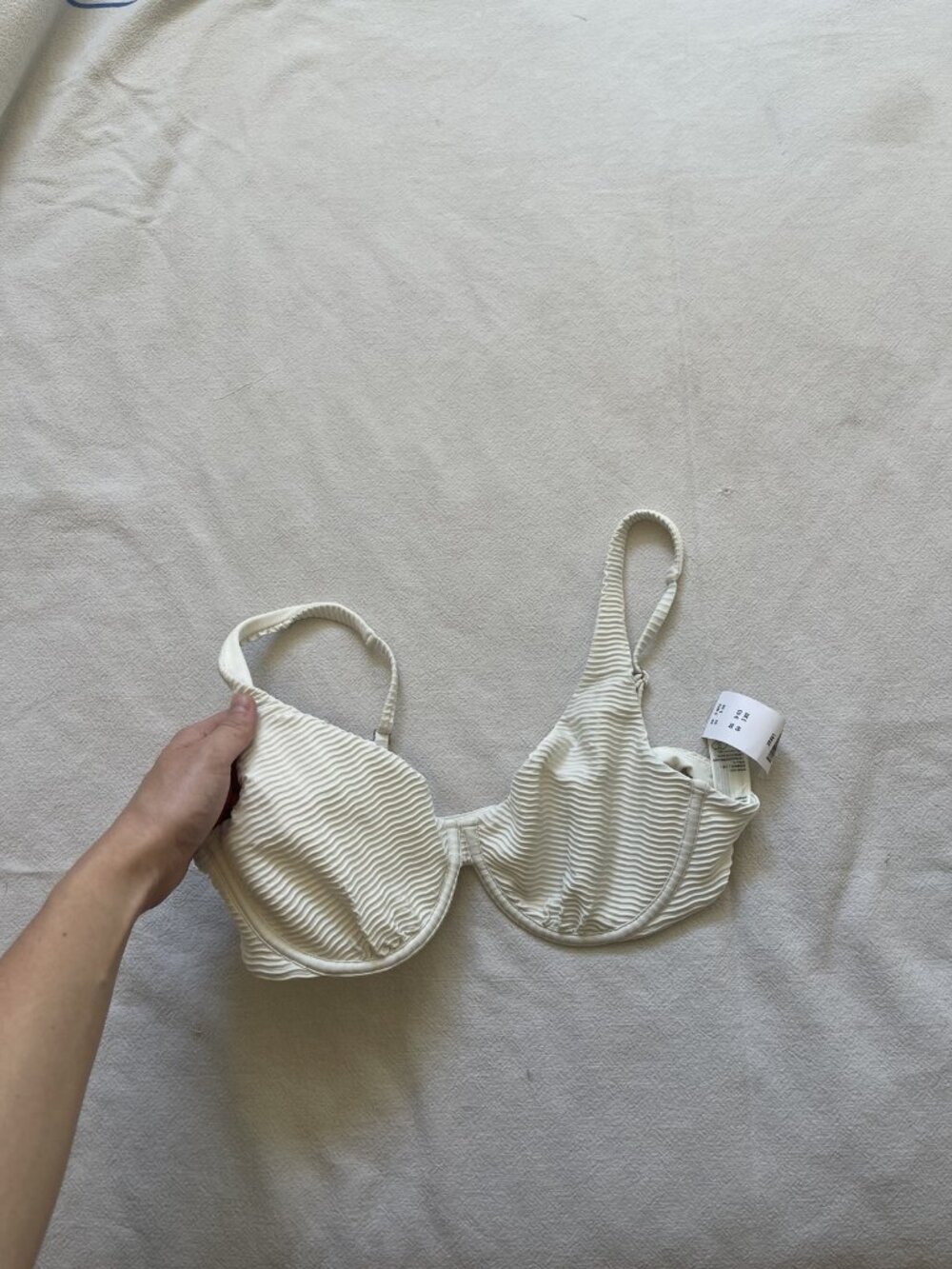 NWT Abercrombie & Fitch Underwire Bikini Top Cream Textured L